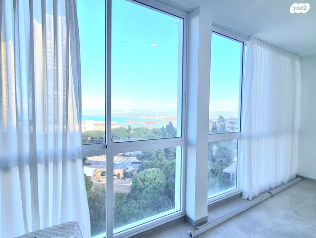 דירה, שדרות הנשיא, מרכז הכרמל, חיפה