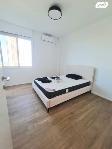 דירה, שדרות הנשיא, מרכז הכרמל, חיפה