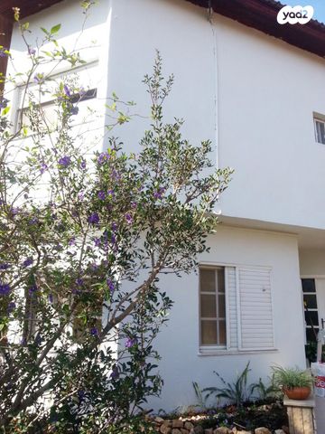 בית פרטי/ קוטג', בראשית 1, אבטליון