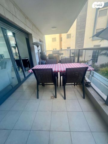 דירה, דבורה הנביאה, רובע יזרעאל סביוני העמק, עפולה