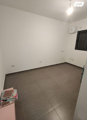 דירה, עפרה חזה, קרית מוצקין