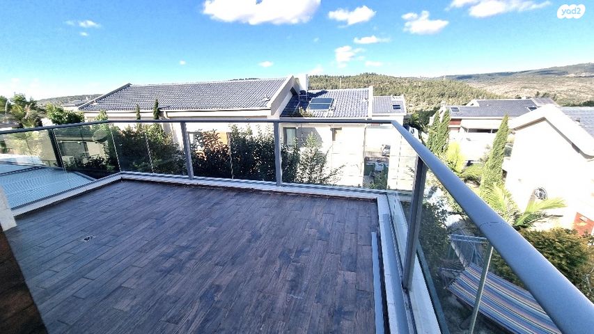 דו משפחתי, שער הגיא, יקנעם עילית