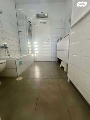 דירה, דבורה הנביאה, רובע יזרעאל סביוני העמק, עפולה