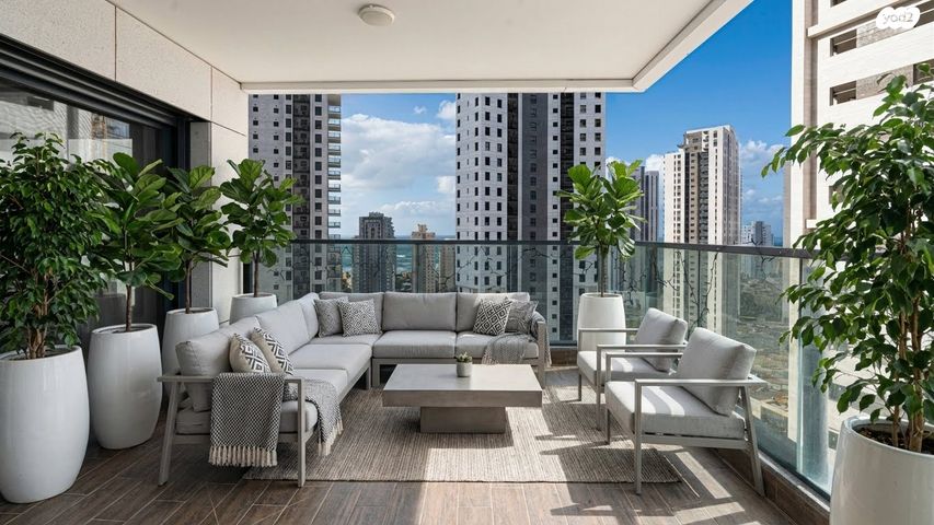 אמנון ליפקין שחק 