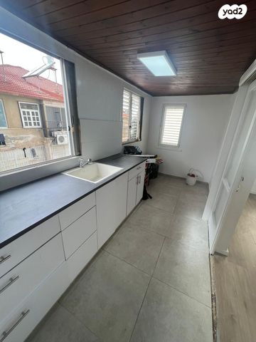 דירה, הירדן 42, נגבה, רמת גן