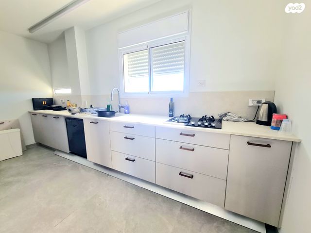 דירה, שדרות הנשיא, מרכז הכרמל, חיפה