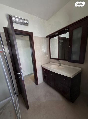 דירה, אסף, חרוזים, רמת גן