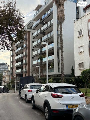 דירה, המעלות, פועלי הרכבת, גבעתיים