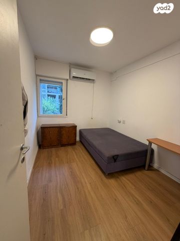 גבעת הרקפות, גבעת תל חי