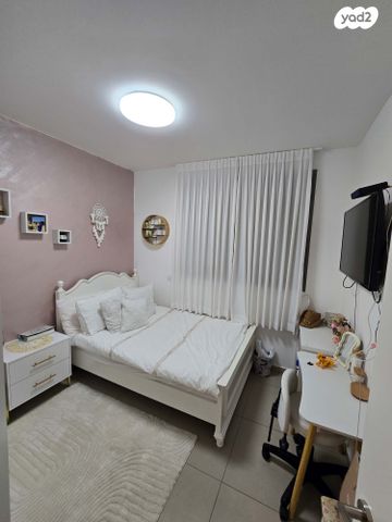 דירה, אור עקיבא