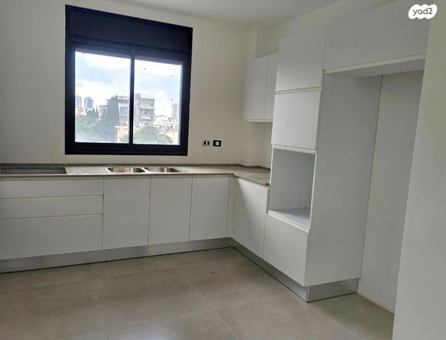 דירה, שיפר, פתח תקווה