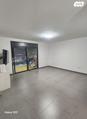 דירה, עפרה חזה, קרית מוצקין