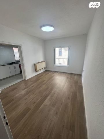 דירה, הירדן 42, נגבה, רמת גן