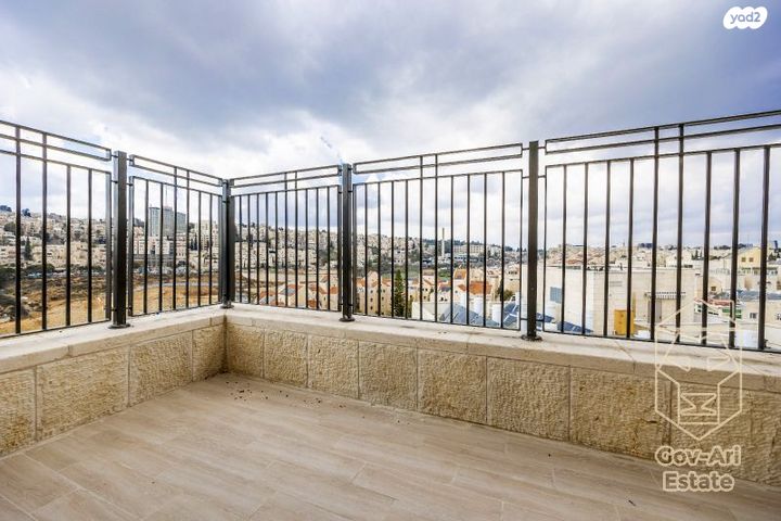 גג/ פנטהאוז, משה קול, בית הכרם, רמת בית הכרם, ירושלים