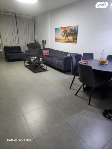 דירה, קלוזנר 10, לב העיר, בת ים