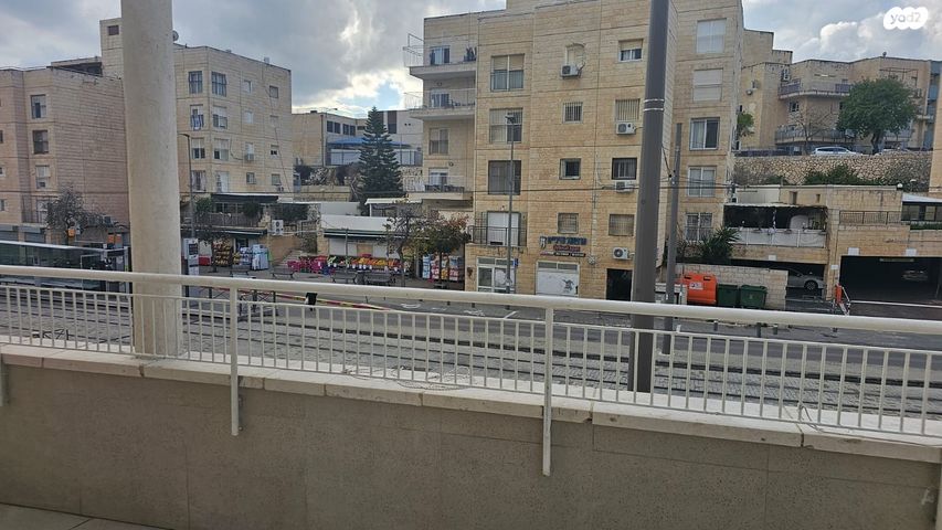 דירה, שדרות משה דיין, פסגת זאב, ירושלים