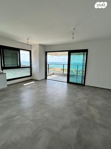 דירה, נעמי שמר, דרום חדש, פארק הים, בת ים