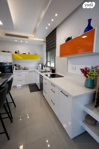 גג/ פנטהאוז, שבטי ישראל 49, קרית חיים מזרחית, חיפה