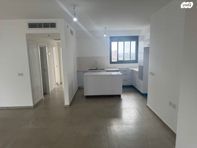 דירה, יצחק שמיר, רמת הדר, גבעת שמואל