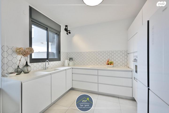 דירה, דרך הים, מתחם מרכזי, גני תקווה