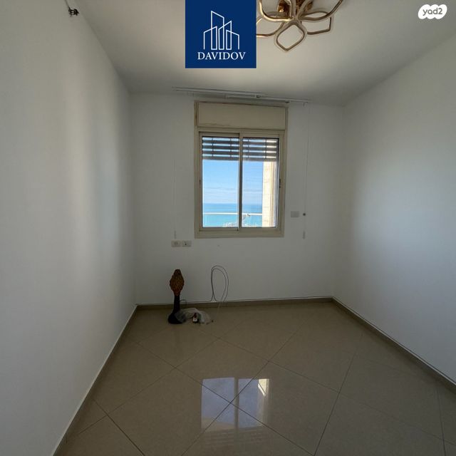 דירה, יצחק שדה, דרום מערב ותיק, בת ים