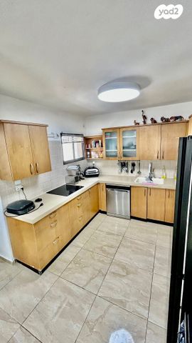 דירה, יהושע רבינוביץ, בן גוריון, חולון