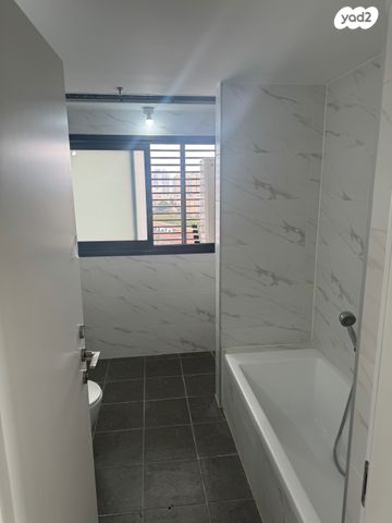 דירה, יצחק שמיר, רמת הדר, גבעת שמואל