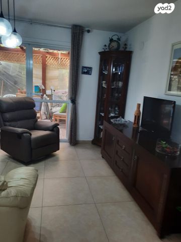 דירת גן, כפר סבא