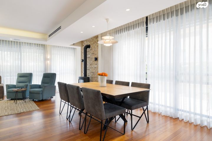 דו משפחתי, שאול זילברמן, מקוב, רחובות