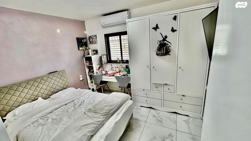 דירה, יהושע רבינוביץ, בן גוריון, חולון