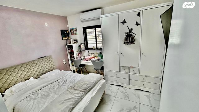 דירה, יהושע רבינוביץ, בן גוריון, חולון