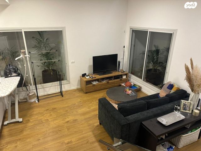 דו משפחתי, לאה ודוד איזמוז'יק, גני צהלה, רמות צהלה, תל אביב יפו