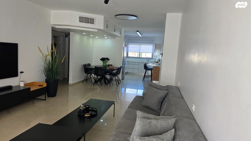 דירה, אבני חושן 28, אבני חן, מודיעין מכבים רעות