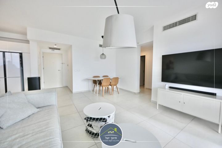 דירה, דרך הים, מתחם מרכזי, גני תקווה