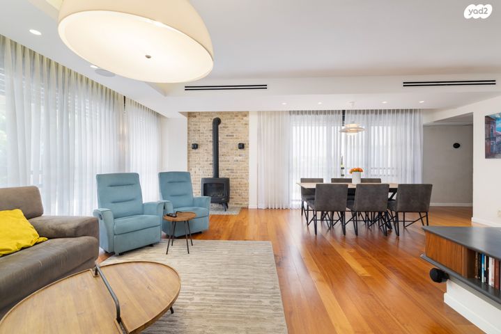 דו משפחתי, שאול זילברמן, מקוב, רחובות