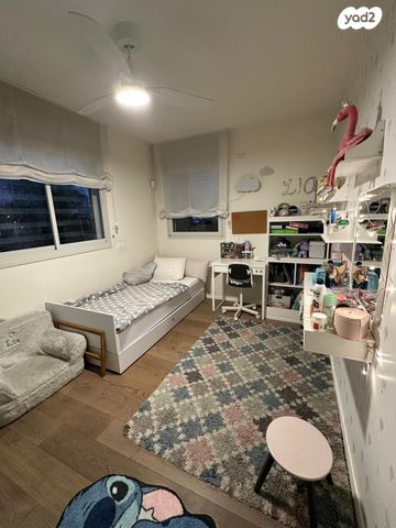 דו משפחתי, לאה ודוד איזמוז'יק, גני צהלה, רמות צהלה, תל אביב יפו