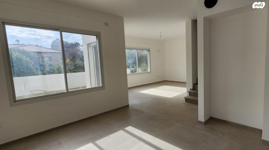 דו משפחתי, מושבה מרכז, זכרון יעקב