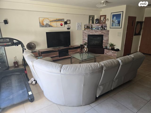 גג/ פנטהאוז, משה סנה, הדר המושבות החדשה / אם המושבות החדשה, פתח תקווה