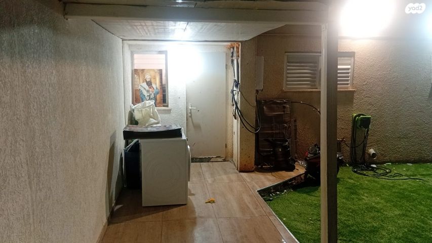 דירת גן, נתיבות