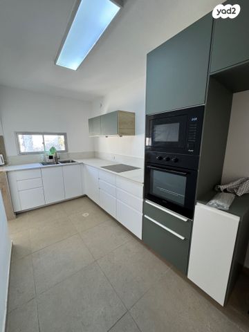 רחבת אמציה 4