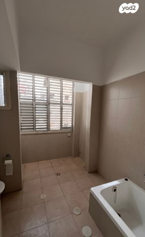 דירה, ויצמן 87, קרית ספיר, כפר סבא