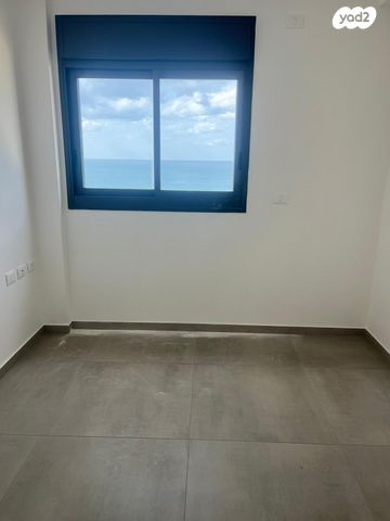 דירה, הרב הרצוג 6, צפון מערב מרכז העיר, נתניה