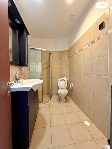 דירה, קרן היסוד 16, מרכז העיר, סביניה, הוותיקה, קרית ביאליק