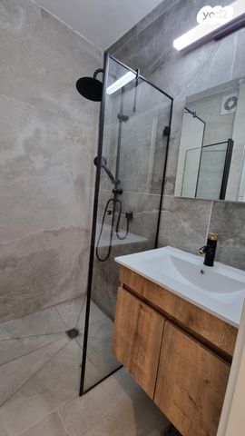 דירה, טרומפלדור 22, מרכז העיר, קרית אתא