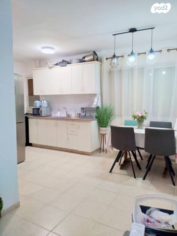 סמטת הצפורנים 7