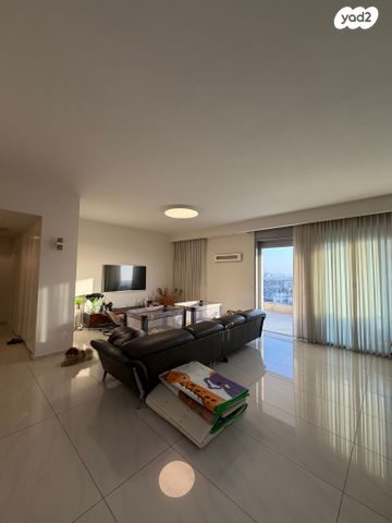 דירה, ראובן ברקת, קרית אילון, חולון