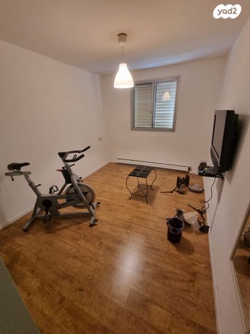 דירה, המקובלים, נווה אמירים, הרצליה