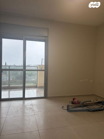 גג/ פנטהאוז, יוסי בנאי, קרית האמנים, מצליח, רמלה