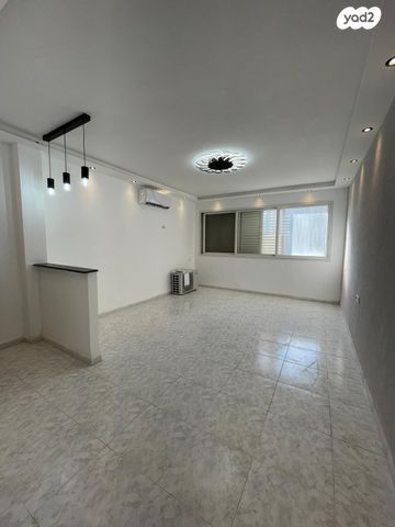 טרומפלדור 22