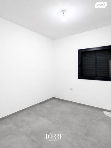 דירה, דרך מנחם בגין 158, מונטיפיורי, הרכבת, תל אביב יפו